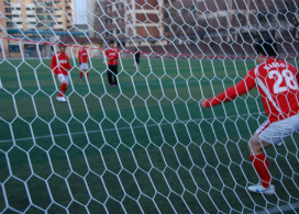 soccerR_2.jpg soccerR_2.jpg